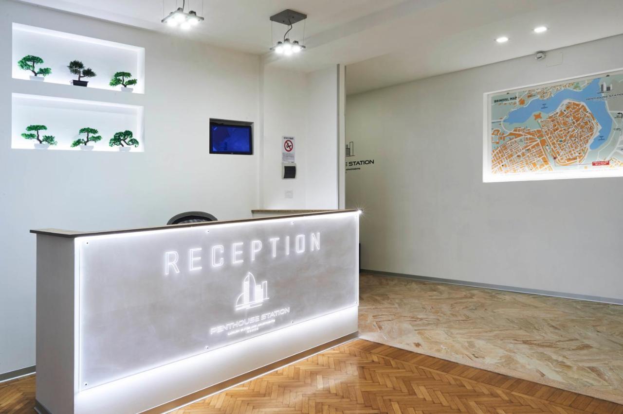 Penthouse Station Luxury Suites & Apartment Бриндизи Экстерьер фото