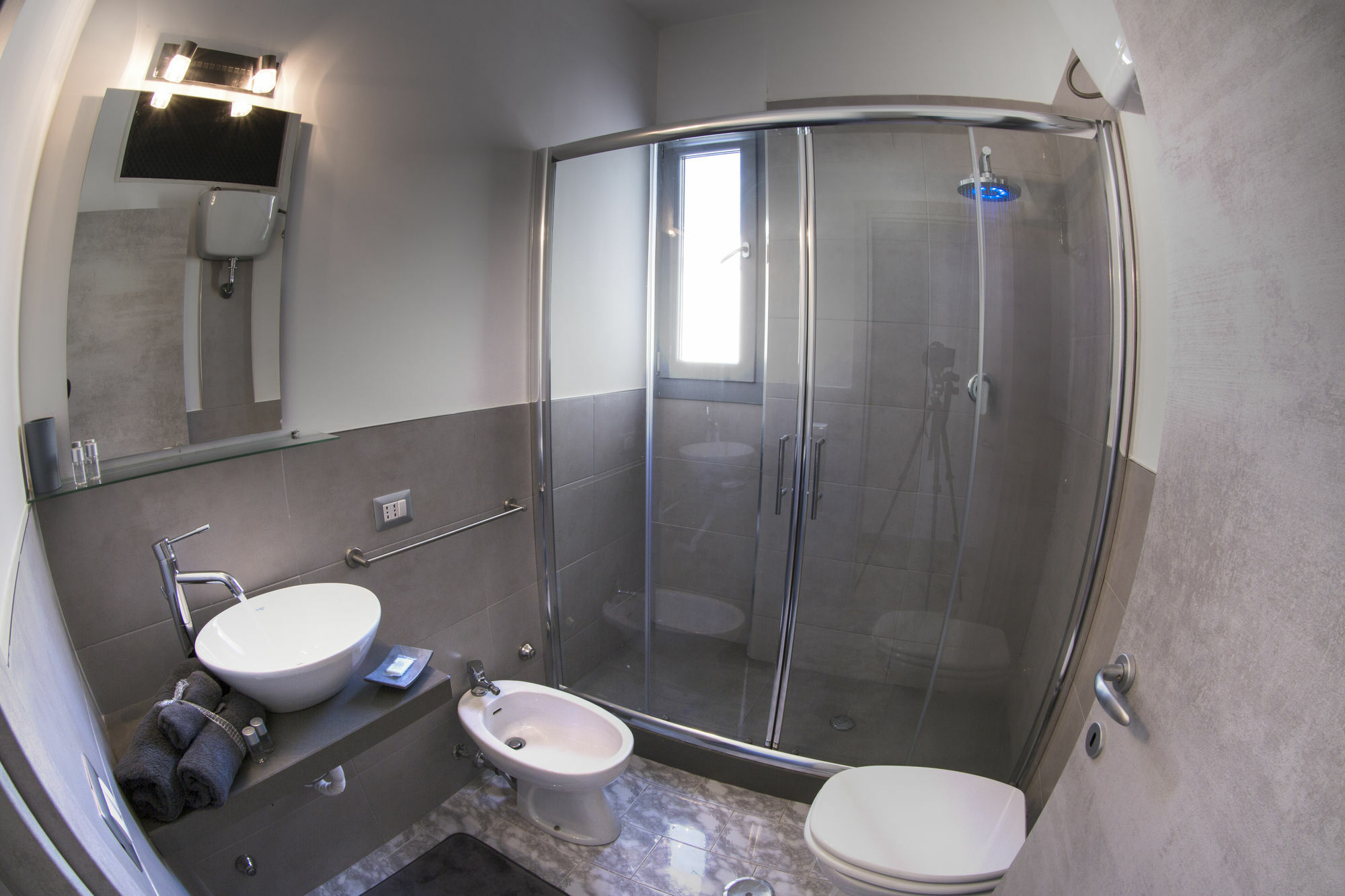 Penthouse Station Luxury Suites & Apartment Бриндизи Экстерьер фото