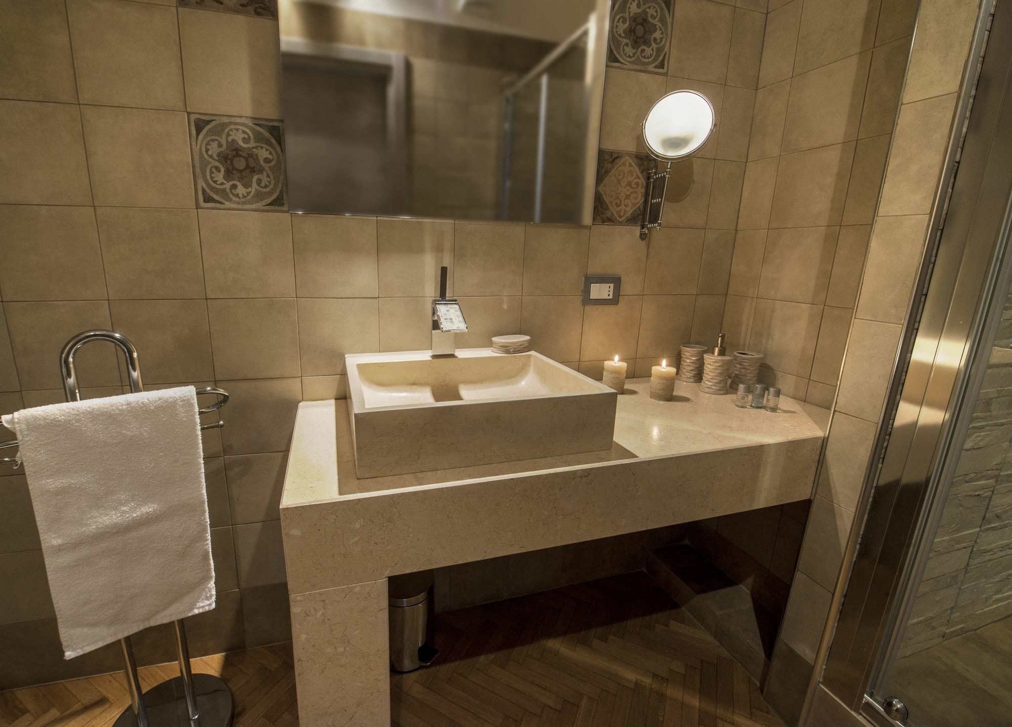 Penthouse Station Luxury Suites & Apartment Бриндизи Экстерьер фото