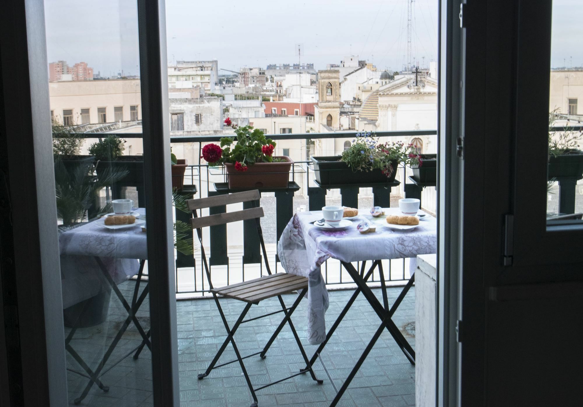 Penthouse Station Luxury Suites & Apartment Бриндизи Экстерьер фото